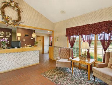 Travelodge By Wyndham Ред-Вінґ Екстер'єр фото
